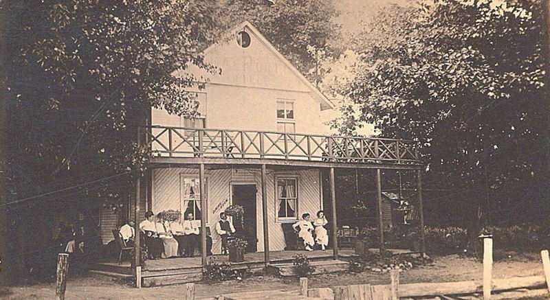 Bay Port Resort (Fenton Yacht Club) - Vintage Postcard (newer photo)